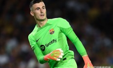 开云体育-巴萨门将发挥神勇，助球队取胜