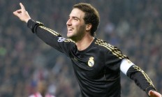 开云体育-舞台越大越强，杜兰特式英雄主义与火箭的压哨奇迹