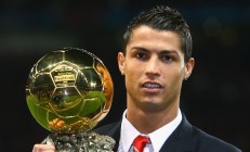 开云下载-跨界启示录，当老鹰收割活塞，马克西如何在F1赛道接管年度争冠？