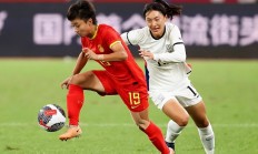 开云体育官网-国家女足备战奥运队员士气高昂迎战南非队