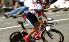 开云体育直播-魔笛奏响胜利乐章，莫德里奇关键调度助英格兰终结厄瓜多尔黑马之路