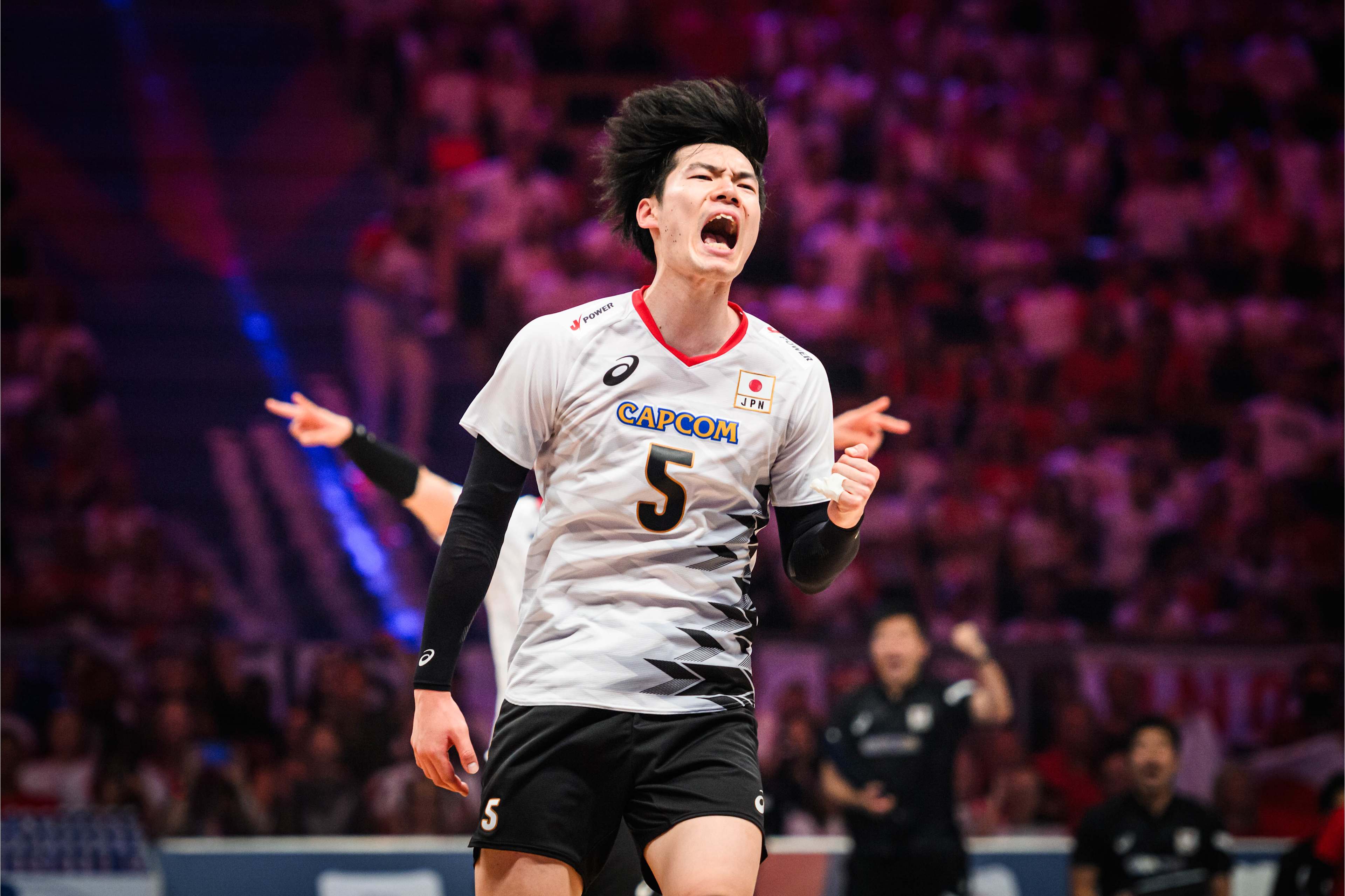 包含波兰队鏖战日本队，马龙状态火热的词条