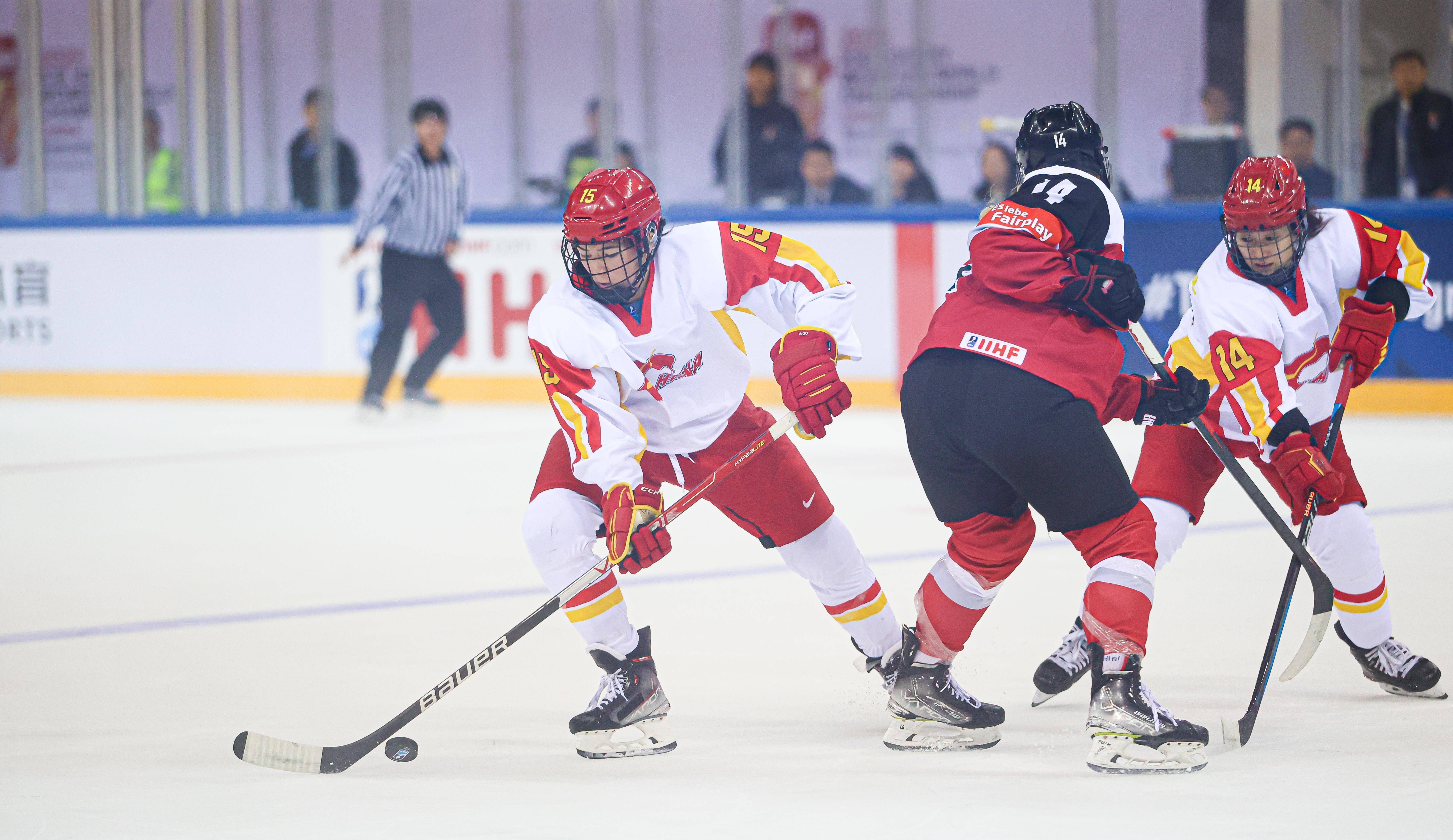 关于奥地利队力克中国队，奥恰洛夫关键制胜的信息