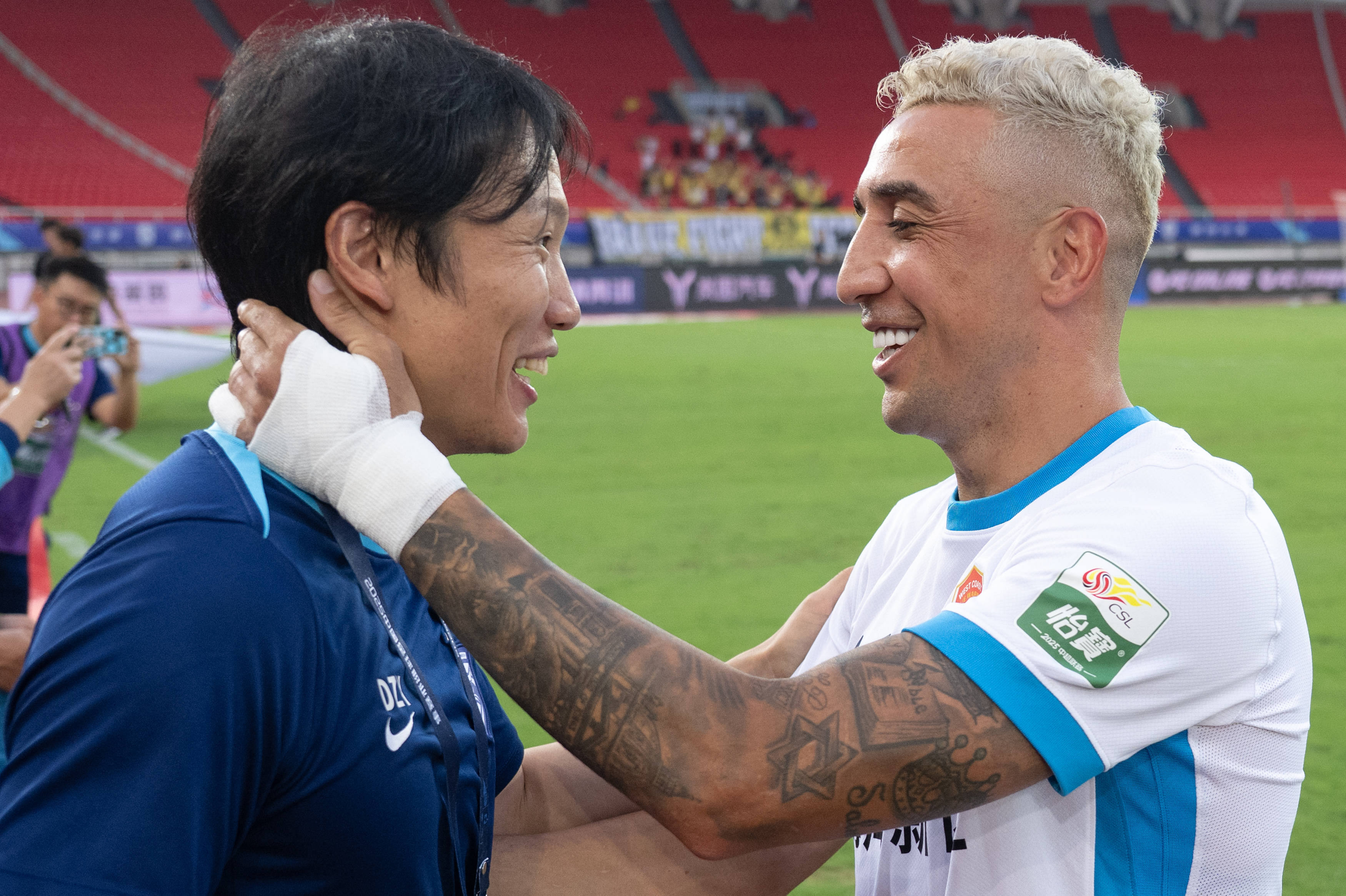 包含武汉三镇足球联赛收官，荣耀归来的词条