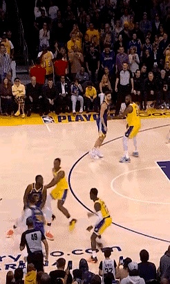 雷霆横扫尼克斯,詹姆斯点燃赛场 雷霆横扫尼克斯,詹姆斯点燃赛场