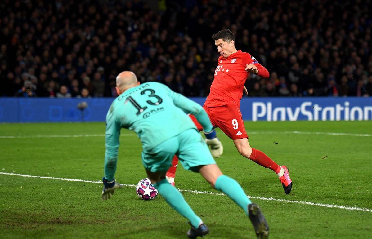 巴萨鏖战拜仁，莱万三分雨点燃全场的简单介绍