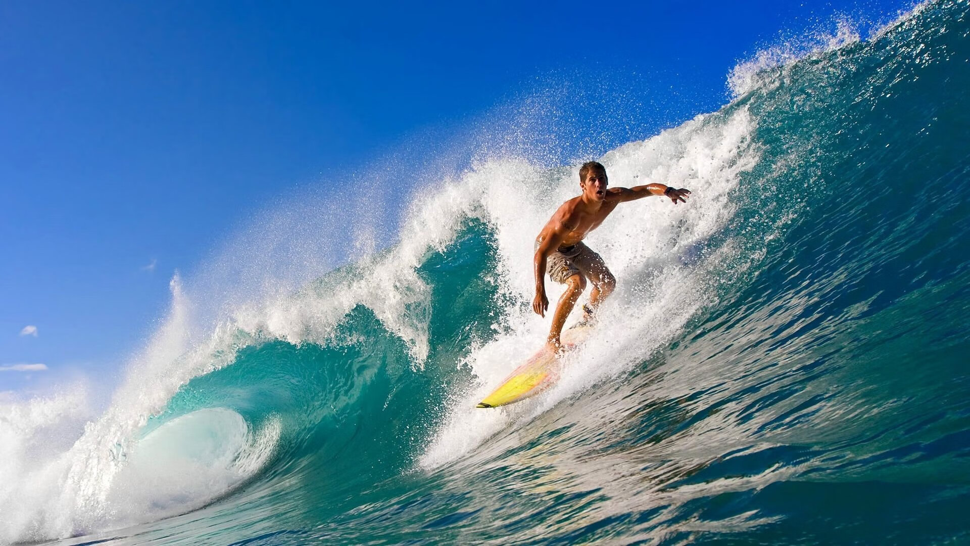 托尼点燃赛场，巴萨横扫曼城，一场定义时代的胜利