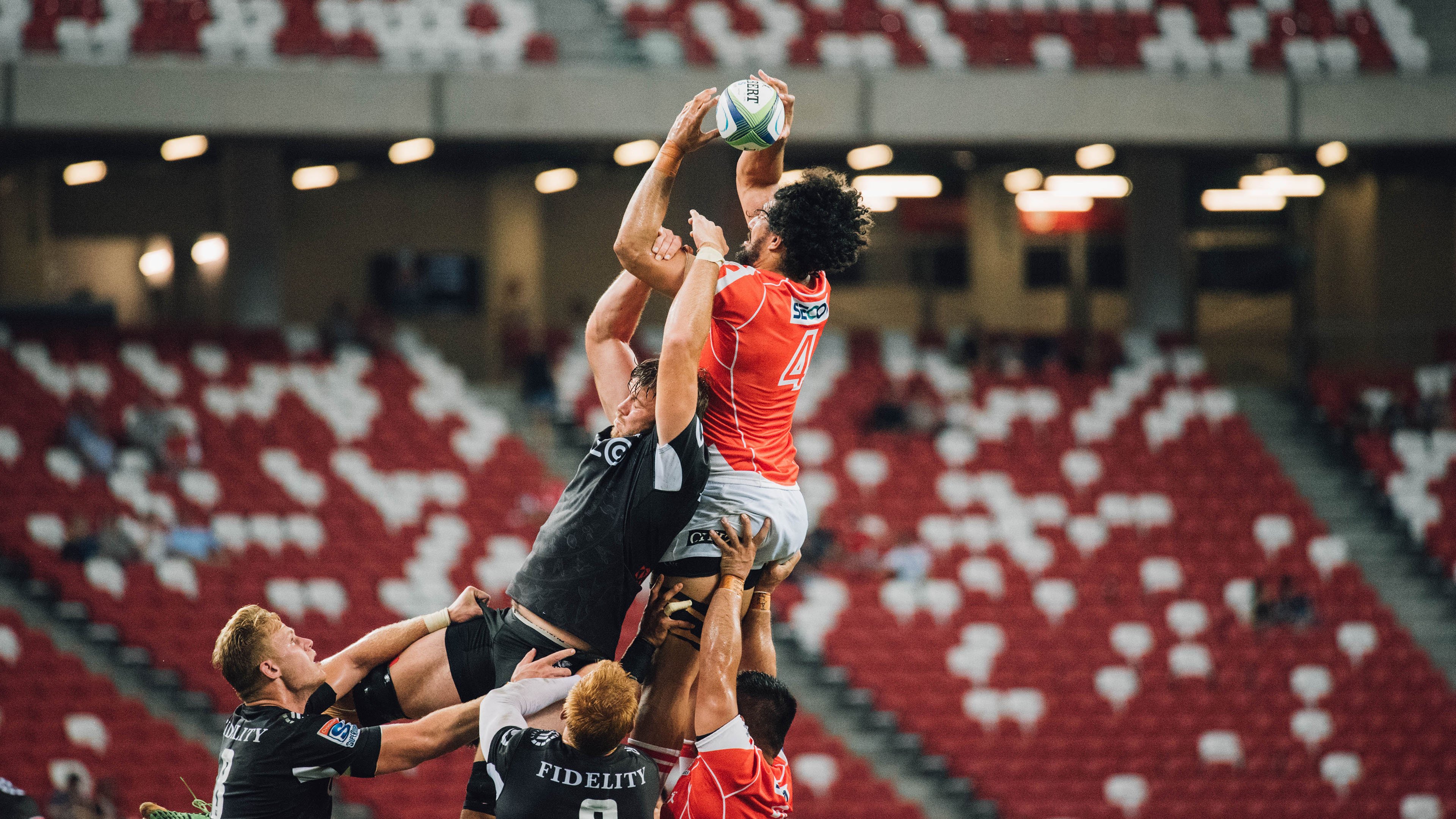 鏖战与接管,从墨西哥到德甲,足球世界里的唯一性瞬间